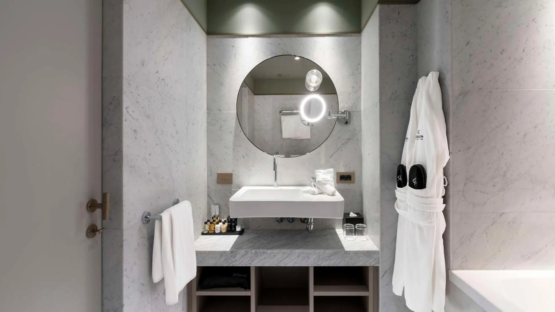 Отель Radisson Collection Hotel, Roma Antica